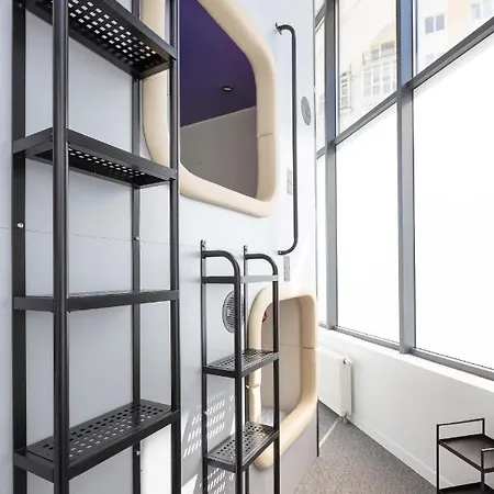 Капсульный отель Capsule Constellation 89 5*