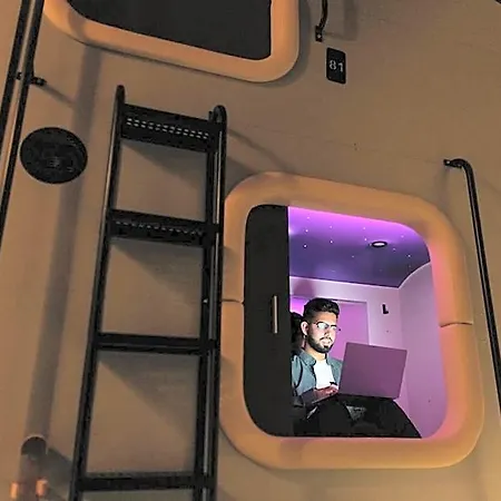 Capsule Constellation 89 Kapselhotel 5*